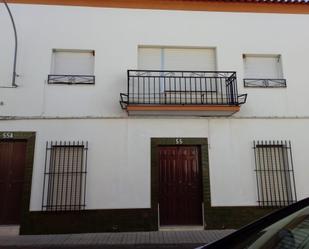 Vista exterior de Pis en venda en Villalba de los Barros amb Aire condicionat, Terrassa i Balcó