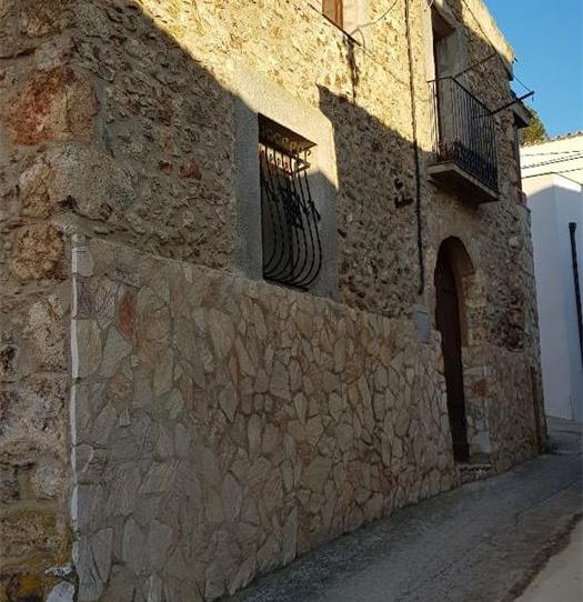 Foto 1 de Pis en venda a Plaça Major, 7, Vilajuïga, Girona