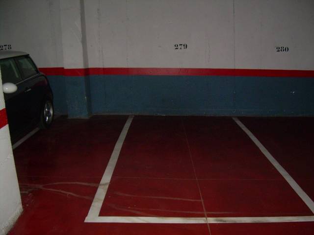 Garaje en Venta en Avenida del Editor Ángel Caffarena, 11 en El Cónsul - Ciudad Universitaria - El Romeral