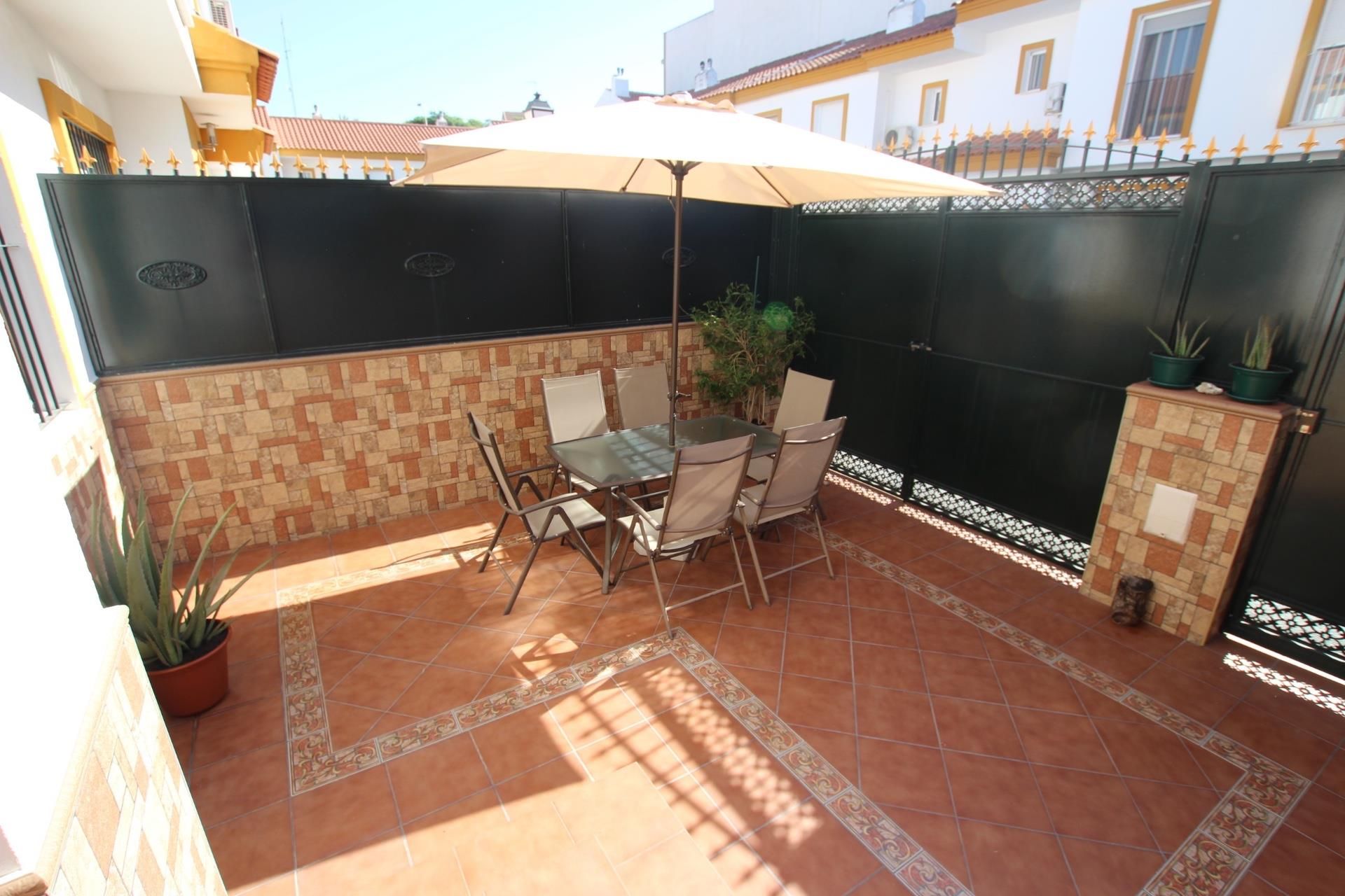 Terrassa de Casa adosada en venda en La Palma del Condado