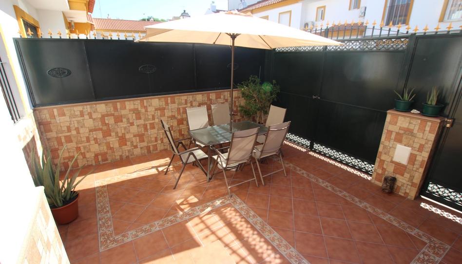 Casa adosada en venda a Ronda de Los Legionarios, 101, La Palma del Condado, Huelva - imatge 1 Foto 1 de Casa adosada en venda a Ronda de Los Legionarios, 101, La Palma del Condado, Huelva