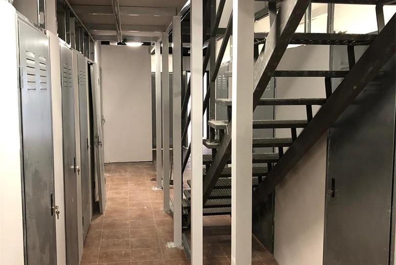 Photo 1 of Box room for sale in Valdeacederas, Madrid