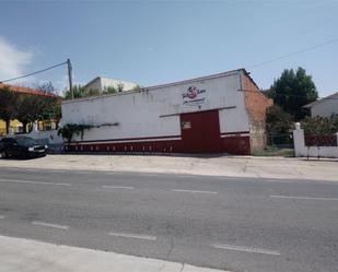 Exterior view of Industrial buildings for sale in Perales del Puerto