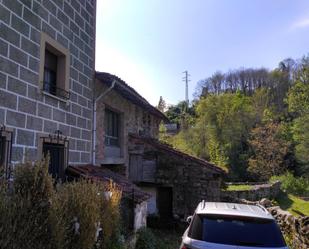 Vista exterior de Casa adosada en venda en Cabrales