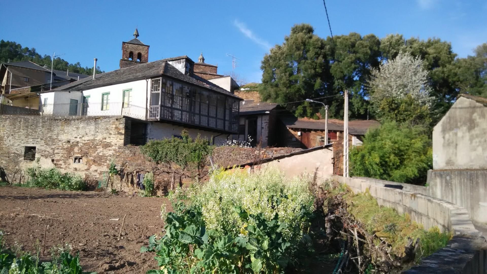 Vista exterior de Finca rústica en venda en Quiroga amb Jardí privat, Terrassa i Balcó