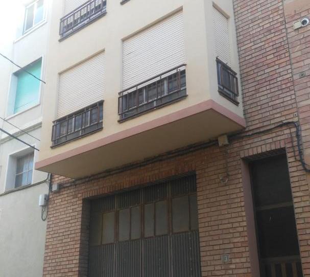 Foto 1 de Casa adosada en venda a Avinguda Lleida, 8, Alfarràs, Lleida