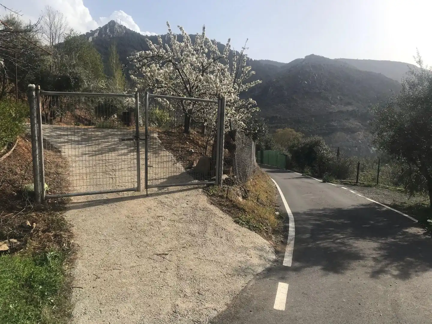 Nicht bebaubares Gelände zum Verkauf in Güejar Sierra Außenansicht von Nicht bebaubares Gelände zum Verkauf in Güejar Sierra