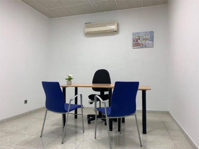 Oficina en Alquiler en Carrer dels Licorers, 2 en Son Ramonell - Es Figueral