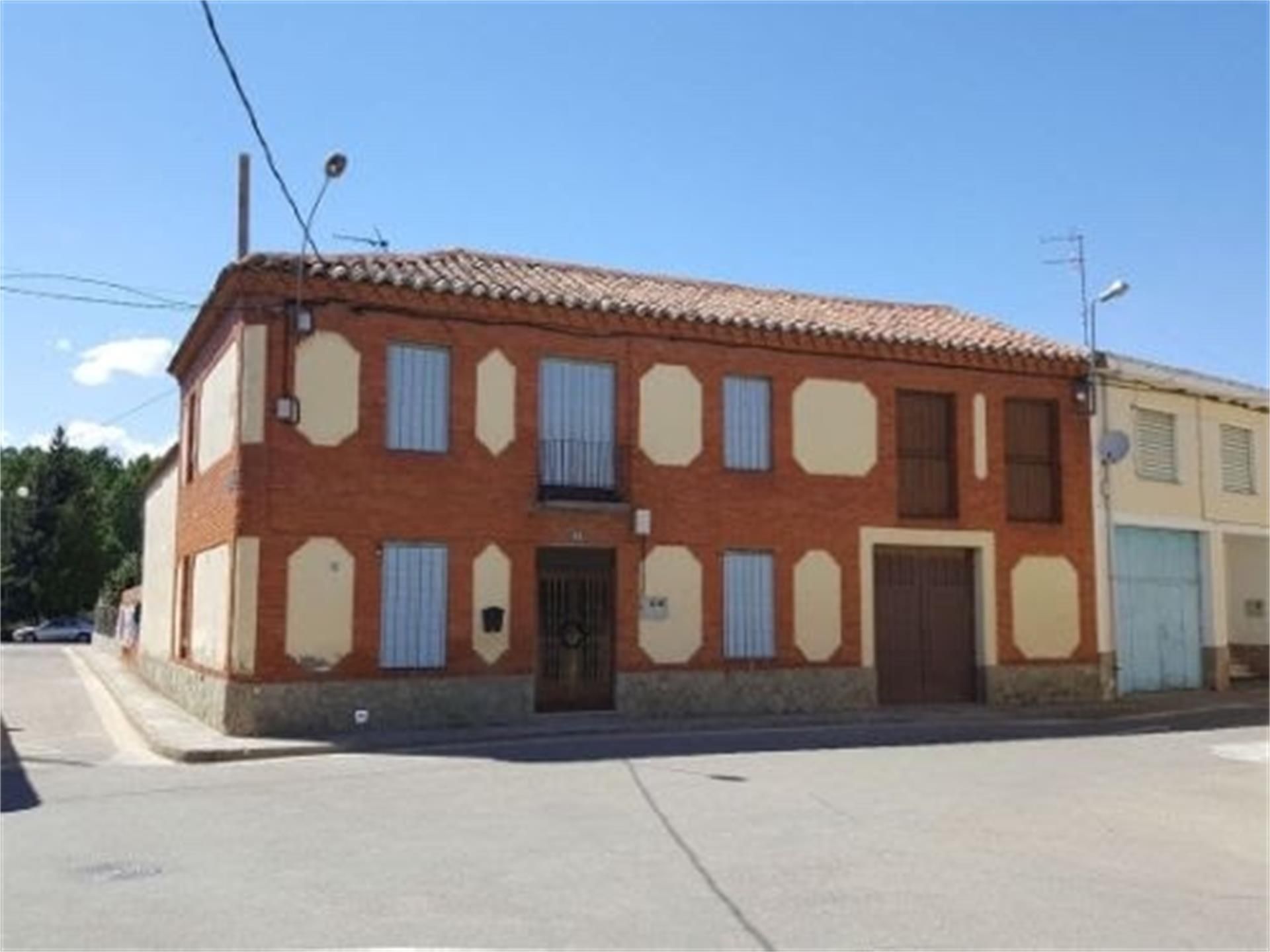 Außenansicht von Country house zum verkauf in Villazala mit Heizung, Privatgarten und Terrasse