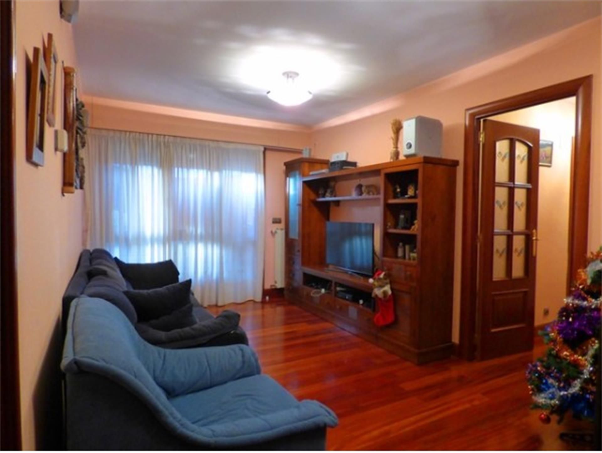 Sala de estar de Piso en venta en Barakaldo  con Calefacción, Parquet y Terraza