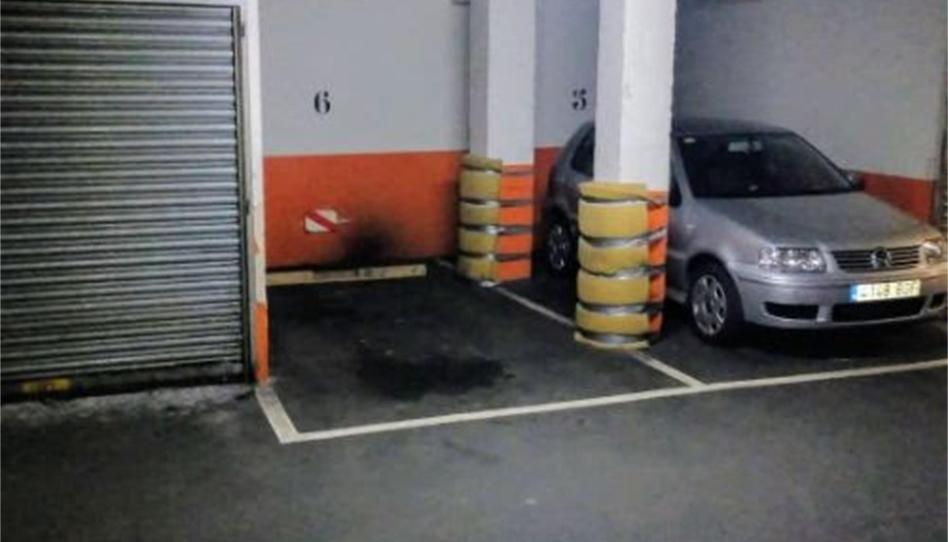 Foto 1 de Garaje de alquiler en Avenida de Torrelavega, 60, Fozaneldi - Tenderina, Asturias