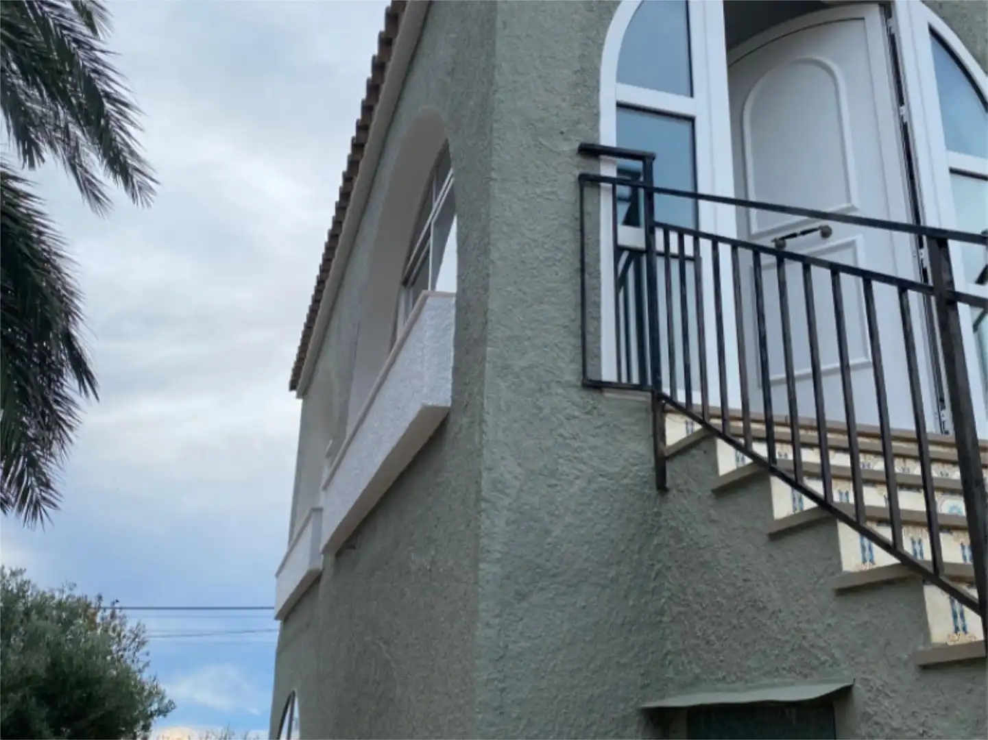 Vista exterior de Casa o xalet en venda en Alcalà de Xivert amb Aire condicionat, Terrassa i Piscina
