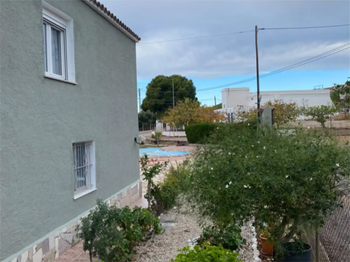 Vista exterior de Casa o xalet en venda en Alcalà de Xivert amb Aire condicionat, Terrassa i Piscina