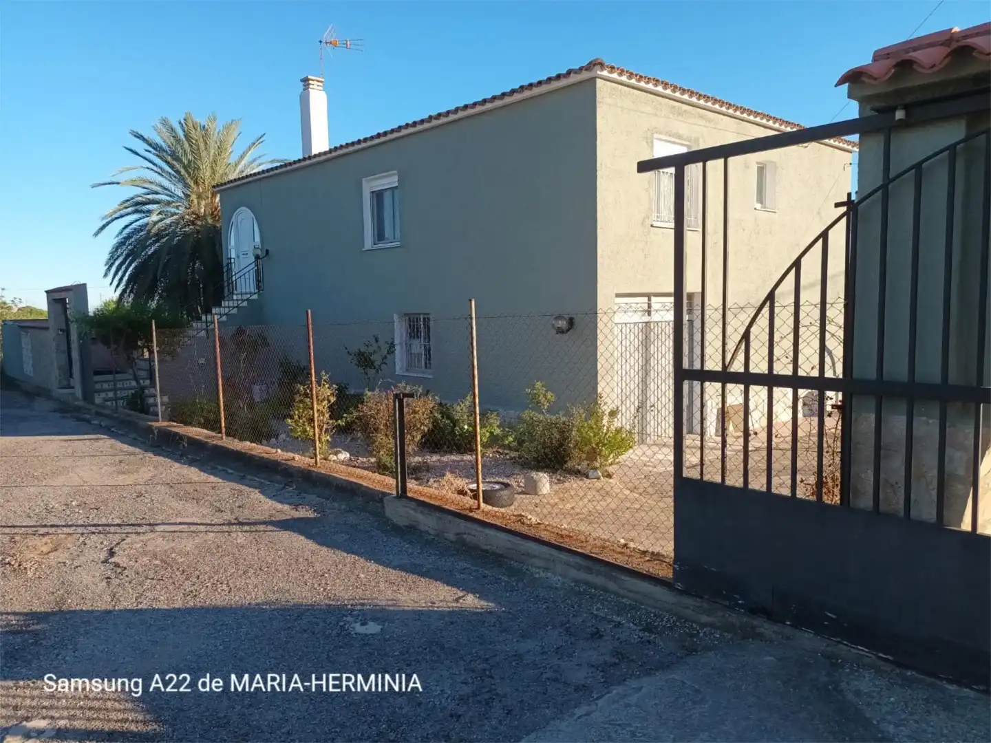 Vista exterior de Casa o xalet en venda en Alcalà de Xivert amb Aire condicionat, Terrassa i Piscina