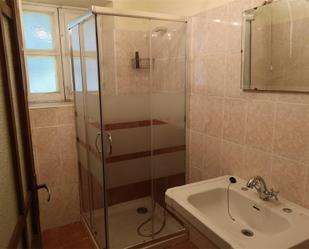 Bathroom of Apartment for sale in Bargas  with Swimming Pool