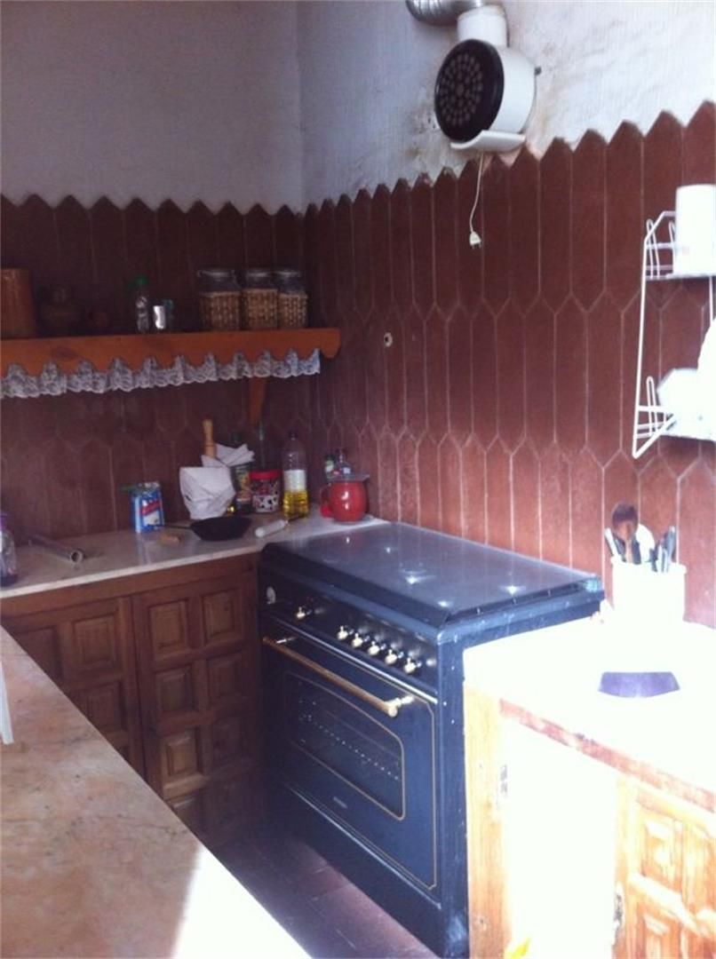Cuina de Planta baixa en venda en Sonseca amb Calefacció, Traster i Moblat