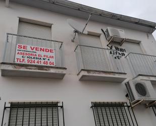 Vista exterior de Pis en venda en Villar del Rey amb Aire condicionat, Terrassa i Balcó