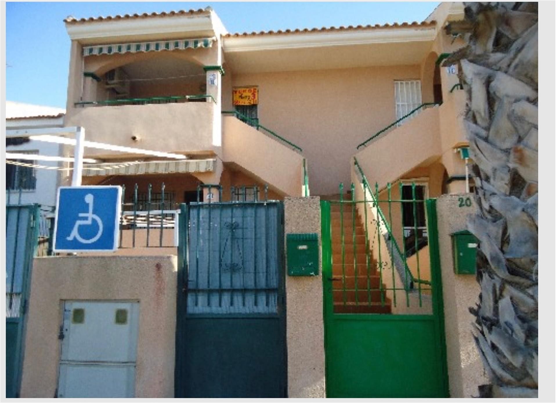 Vista exterior de Apartament en venda en Los Alcázares amb Aire condicionat, Terrassa i Balcó