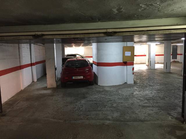 Garaje en Alquiler en Passatge de Cot, 4 en Ajuntament-Maragall