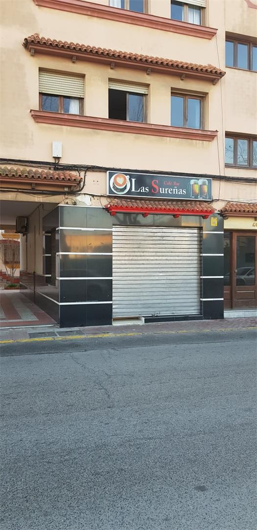 Premises to rent in Calle Jardines, Santa Bárbara - Ciudad Deportiva