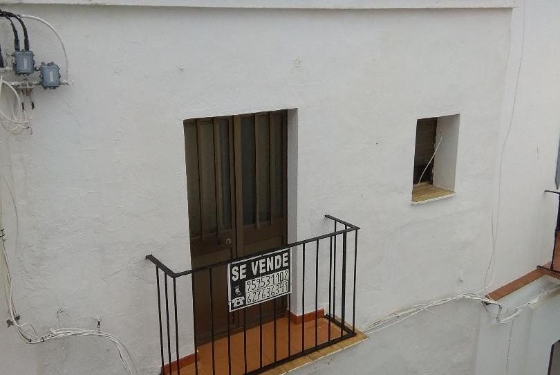 Foto 1 de Casa adosada en venda a Aroche, Huelva