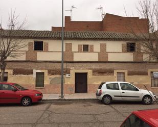 Vista exterior de Casa adosada en venda en Santa Olalla