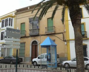 Vista exterior de Casa adosada en venda en Santa Marta amb Terrassa i Balcó