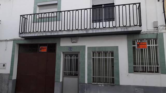 Casa adosada en venta en calle lorenzo díaz,  de t