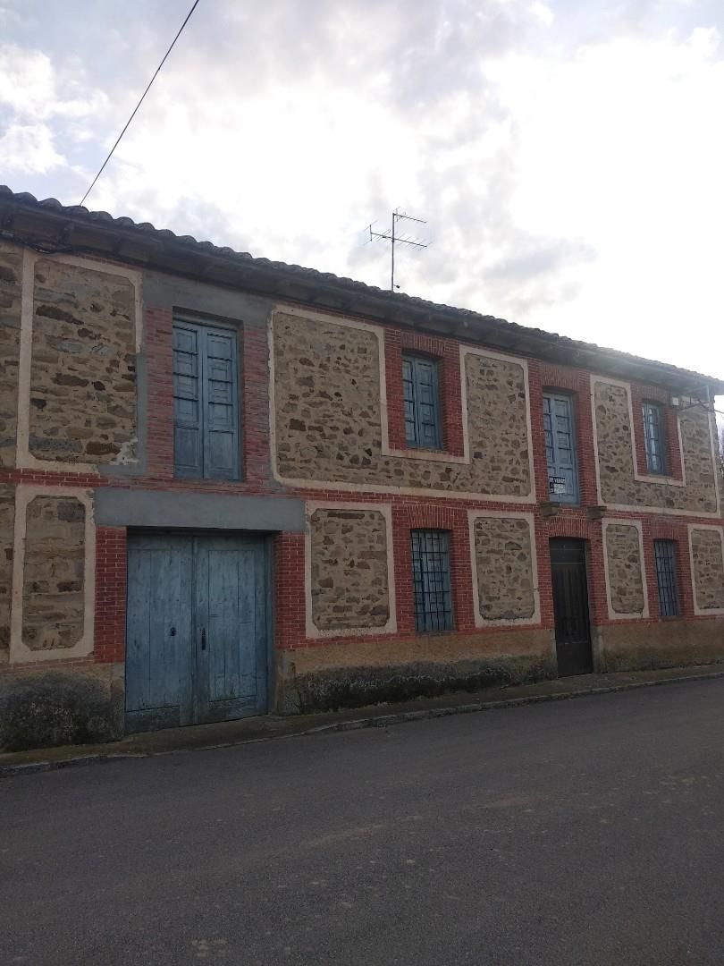 Exterior view of Country house for sale in Santiago Millas