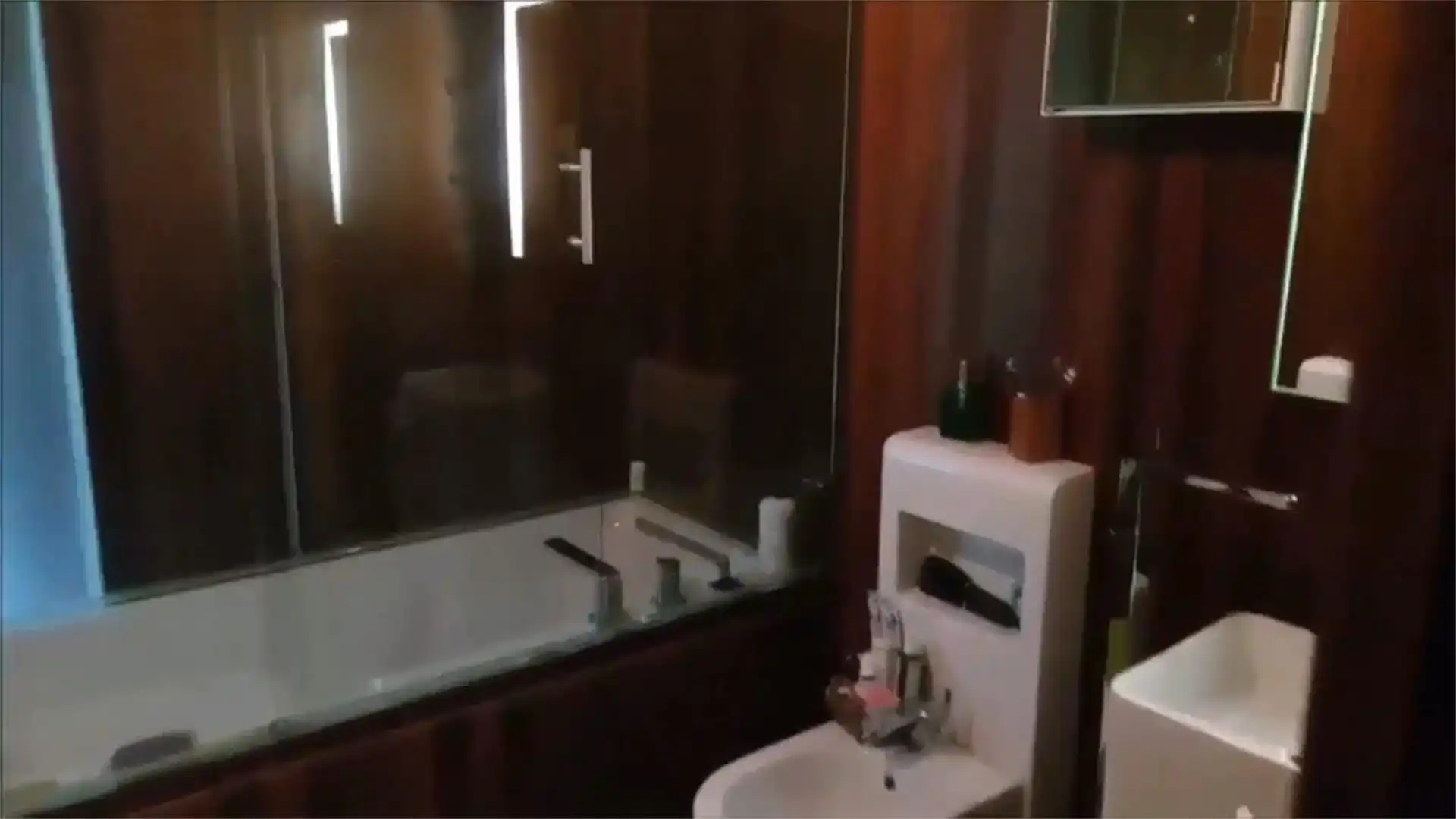 Bany de Casa o xalet en venda en Chiva amb Terrassa i Piscina