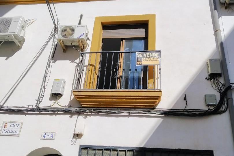 Casa adosada en venda a Calle Pozuelo, 4, Ibros, Jaén - imatge 1 Foto 1 de Casa adosada en venda a Calle Pozuelo, 4, Ibros, Jaén