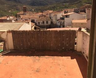 Vista exterior de Casa adosada en venda en Préjano amb Terrassa