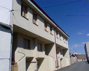 Exterior view of Single-family semi-detached for sale in Villacastín  with Private garden, Parquet flooring and Terrace