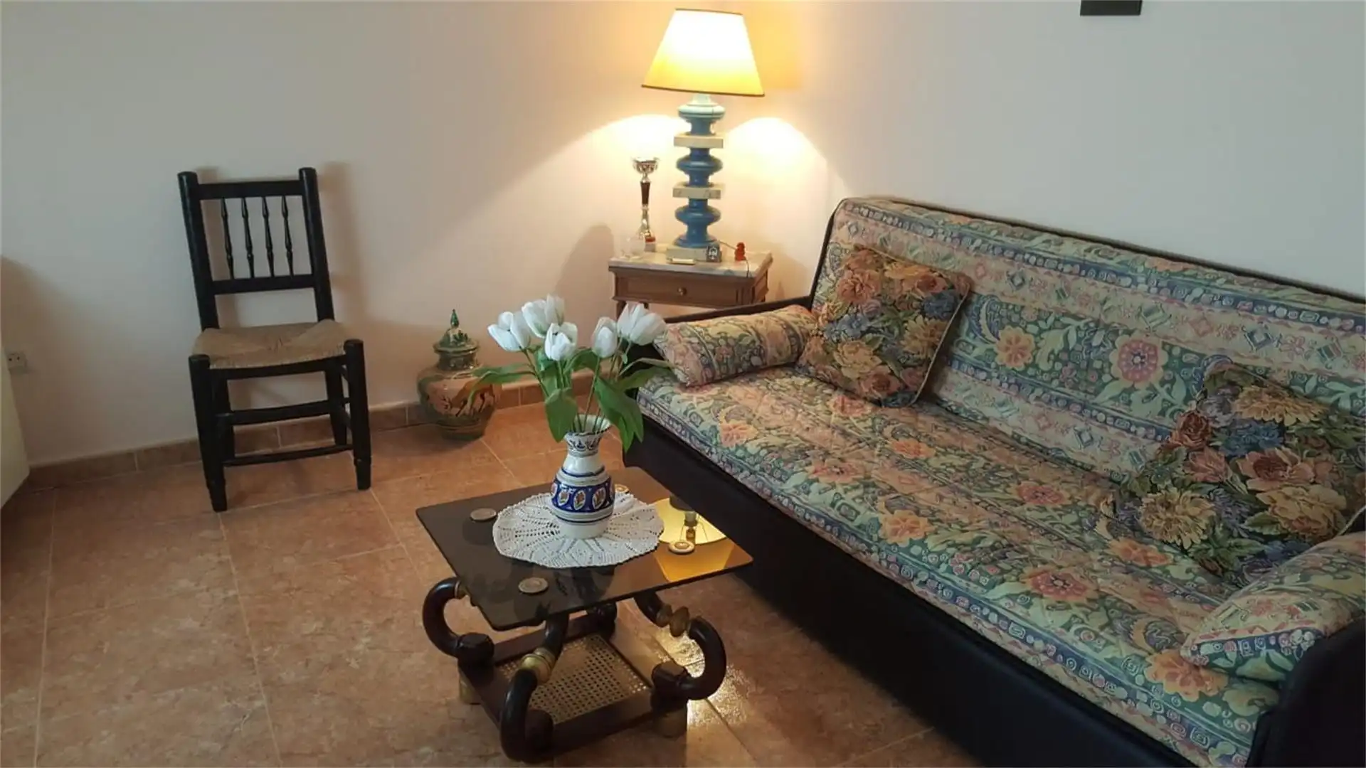 Casa adosada en venta en Valdeverdeja Sala de estar de Casa adosada en venta en Valdeverdeja con Calefacción, Amueblado y Lavadora