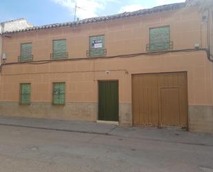 Exterior view of Duplex for sale in Madridejos