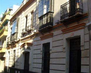 Exterior view of Attic to rent in  Sevilla Capital  with Air Conditioner and Terrace