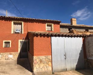 Exterior view of Single-family semi-detached for sale in Arcos de Jalón  with Storage room, Furnished and Oven