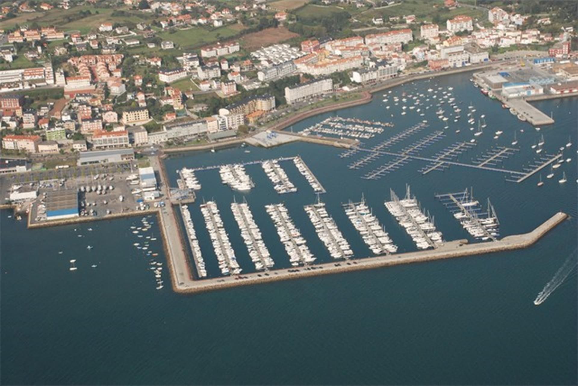 Parking of Flat for sale in Sada (A Coruña)  with Heating, Parquet flooring and Storage room