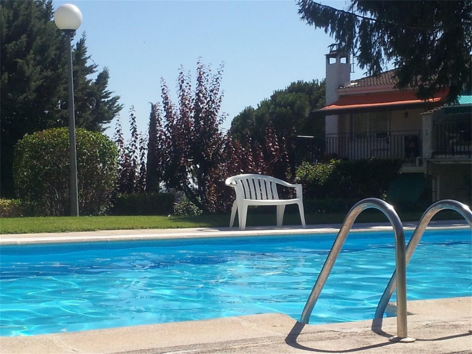 Swimming pool of House or chalet to rent in Collado Mediano  with Heating, Private garden and Terrace