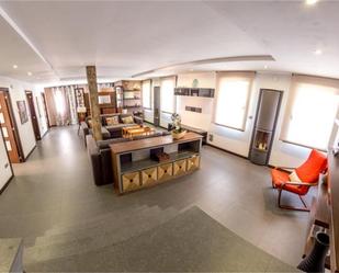 Sala d'estar de Casa o xalet en venda en Aldeamayor de San Martín