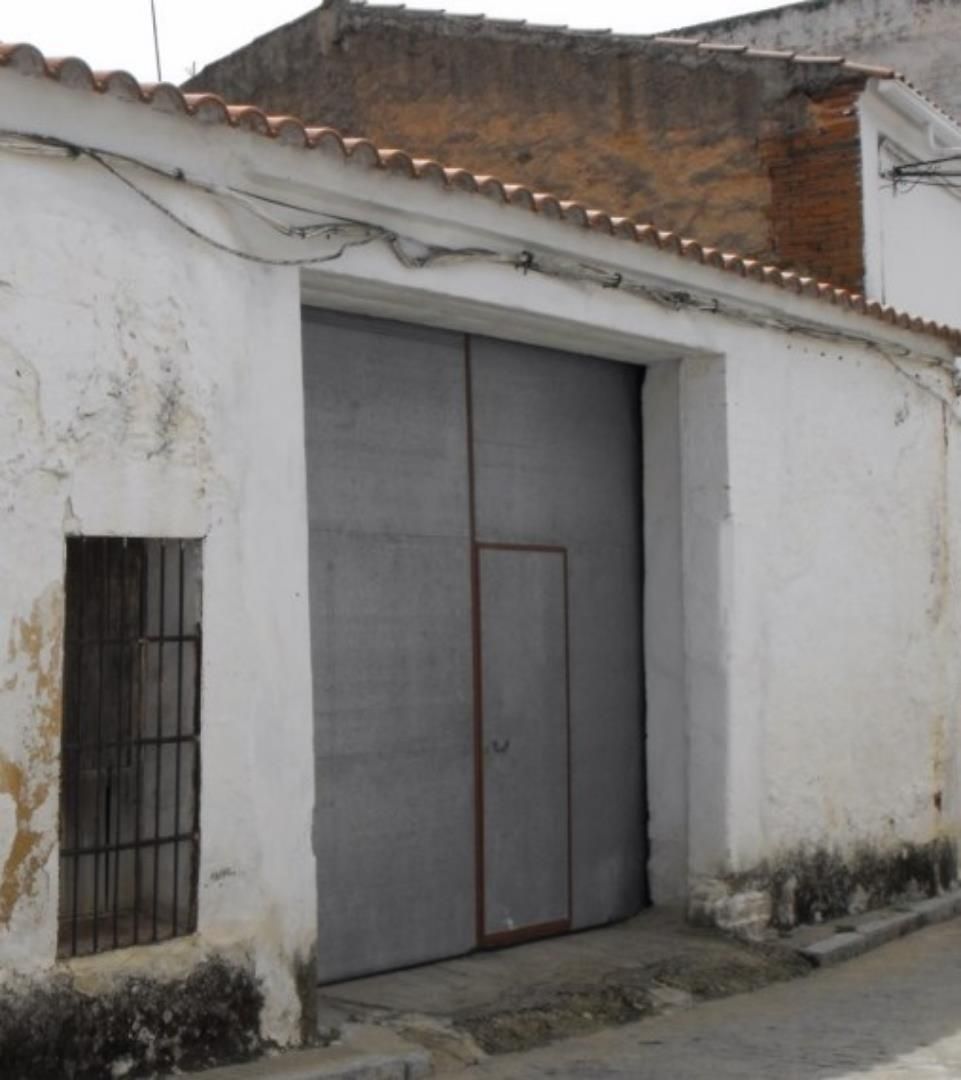 Garage for sale in Higuera de la Serena
