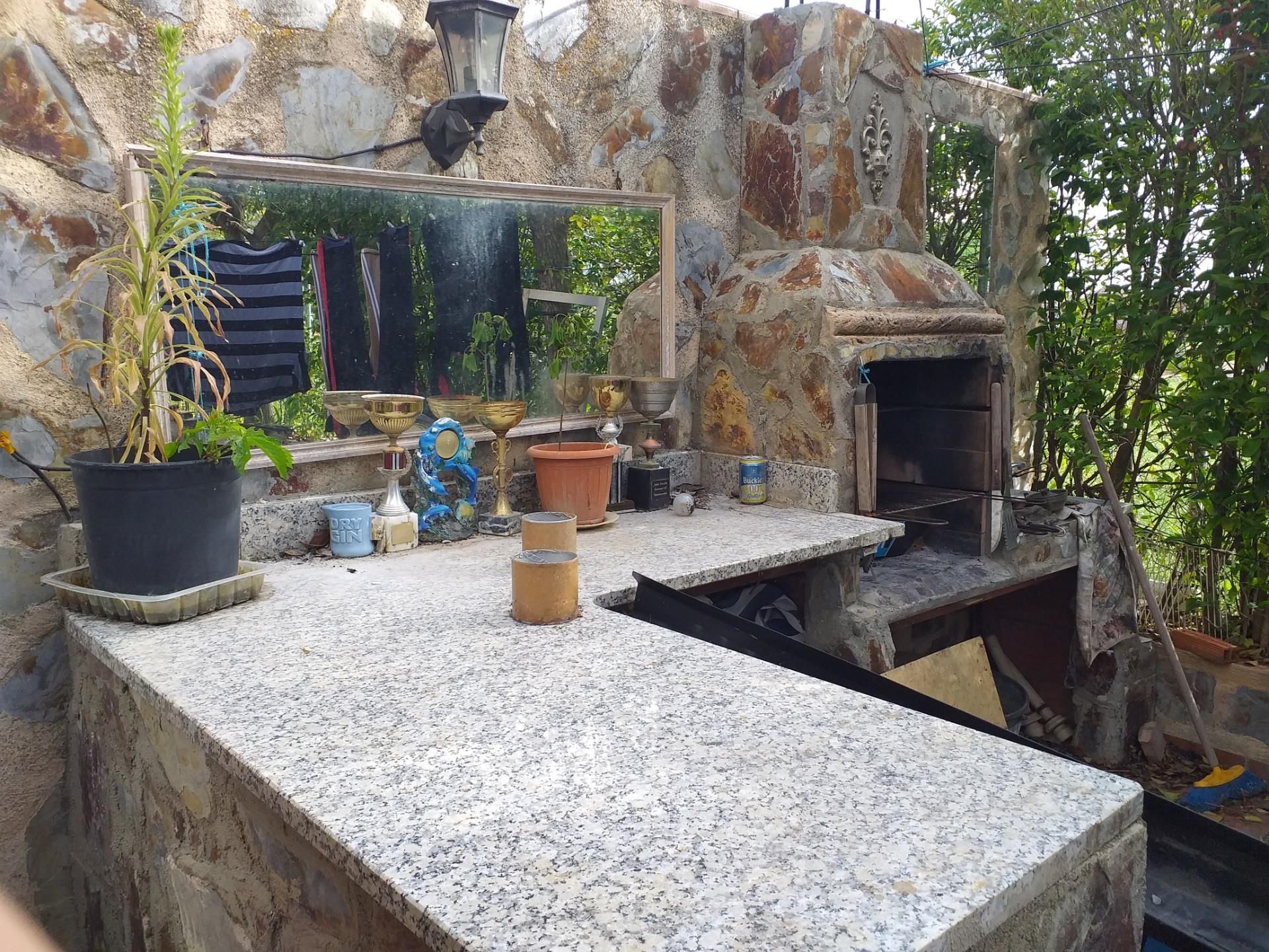 Kitchen of Land for sale in Vezdemarbán