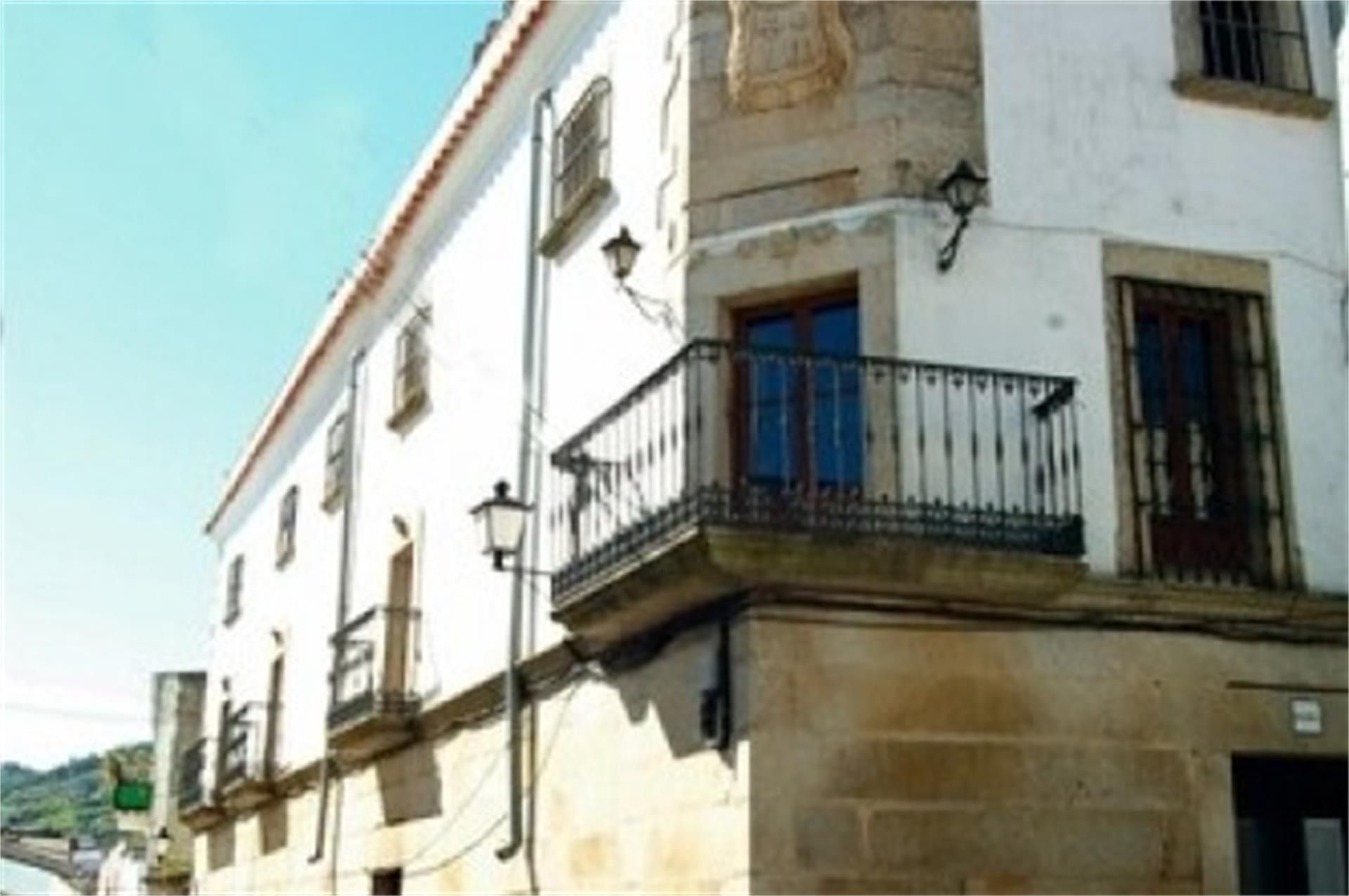 Exterior view of Single-family semi-detached for sale in Alcuéscar  with Air Conditioner, Heating and Private garden