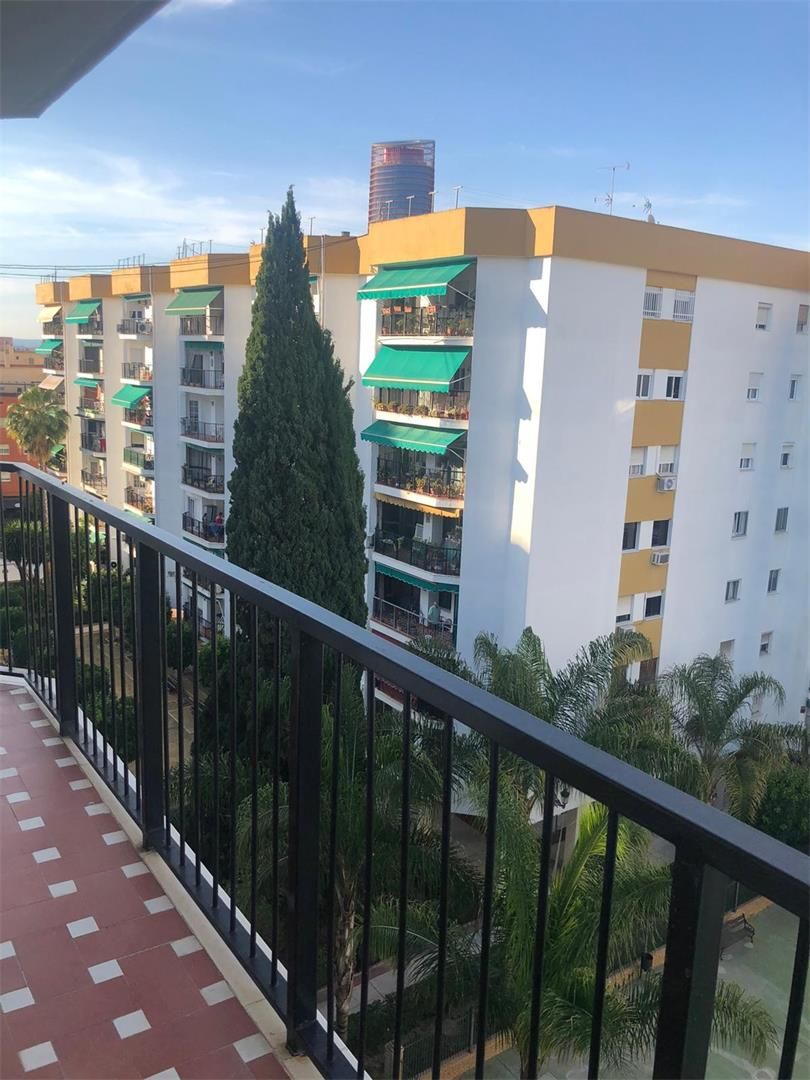 Balcony of Flat for sale in Los Palacios y Villafranca  with Air Conditioner, Heating and Private garden