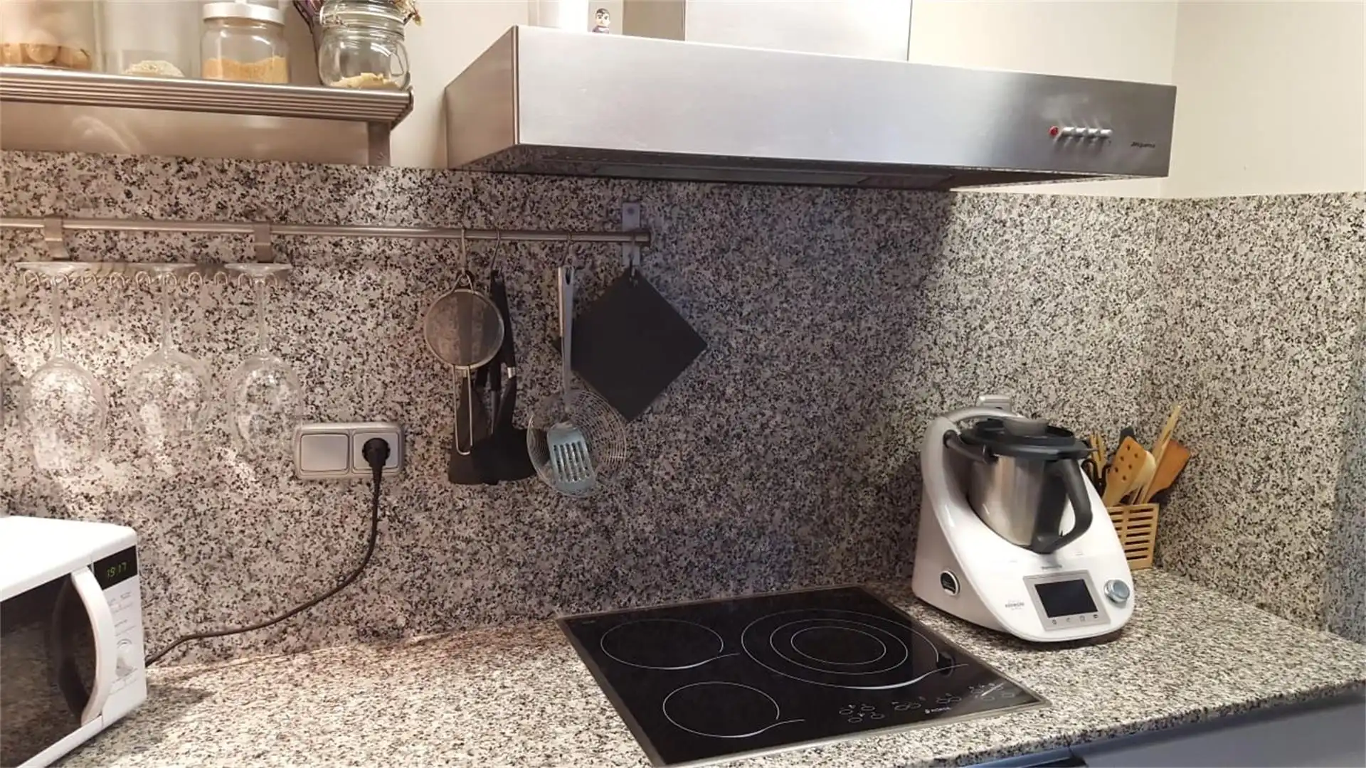 Attic for sale in Auditorio - Seminario - Parque de Invierno Kitchen of Attic for sale in Oviedo with Terrace