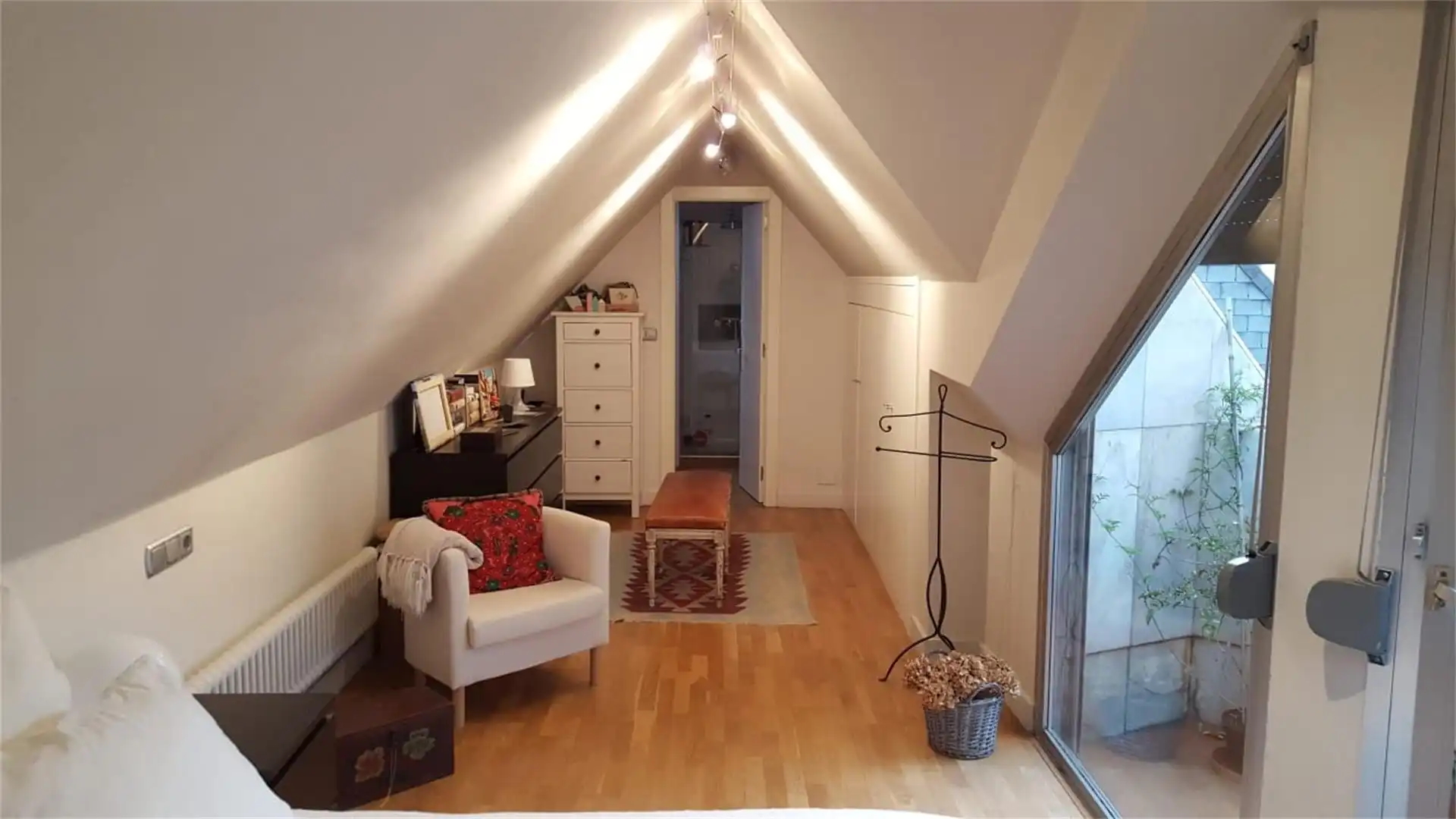 Attic for sale in Auditorio - Seminario - Parque de Invierno Bedroom of Attic for sale in Oviedo with Terrace