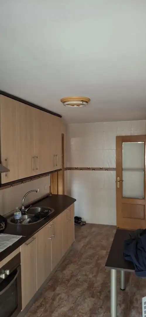 Detached homes for sale in Calle Andalucía, Argamasilla de Calatrava Kitchen of Detached homes for sale in Argamasilla de Calatrava with Heating, Storage room and Oven