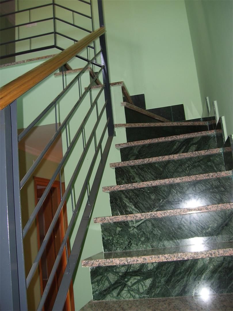 Casa adosada en venda en Argamasilla de Calatrava amb Aire condicionat i Balcó