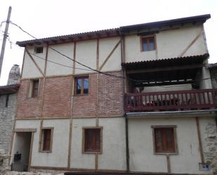 Vista exterior de Casa adosada en venda en Trespaderne amb Terrassa