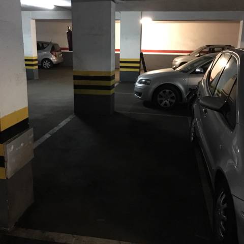 Garaje en Alquiler en Barri de les Corts